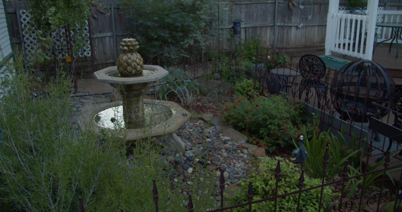 Granbury Gardens Bed And Breakfast Exterior foto