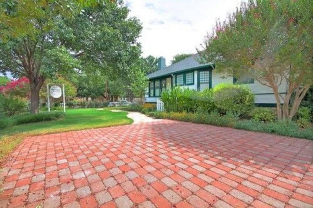 Granbury Gardens Bed And Breakfast Exterior foto